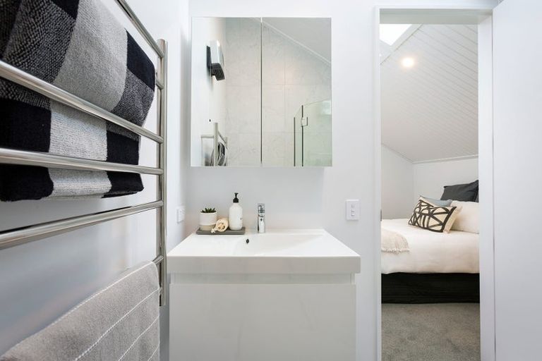 Photo of property in 2/24 Rookwood Avenue, New Brighton, Christchurch, 8083