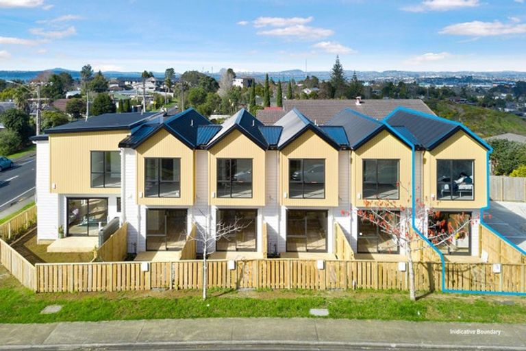 Photo of property in 6/2a Mantra Road, Massey, Auckland, 0614