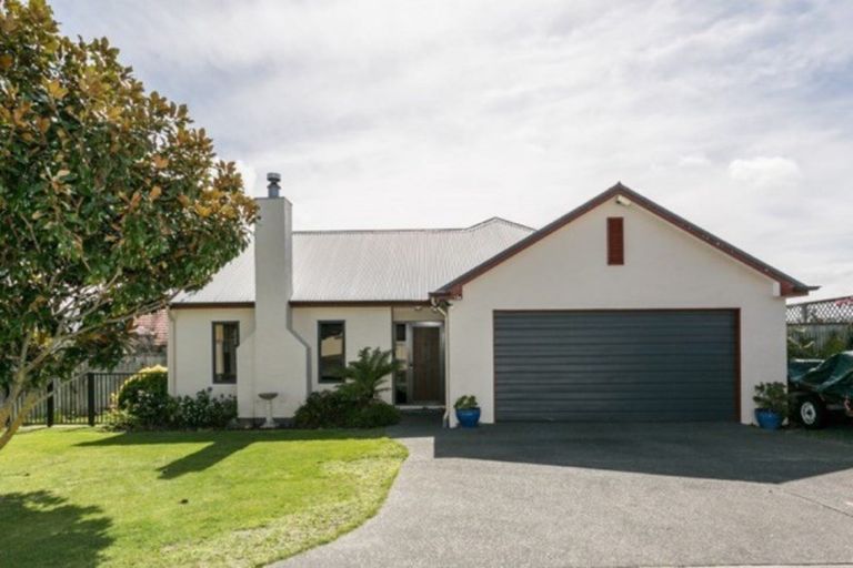 Photo of property in 12b Arataki Road, Havelock North, 4130