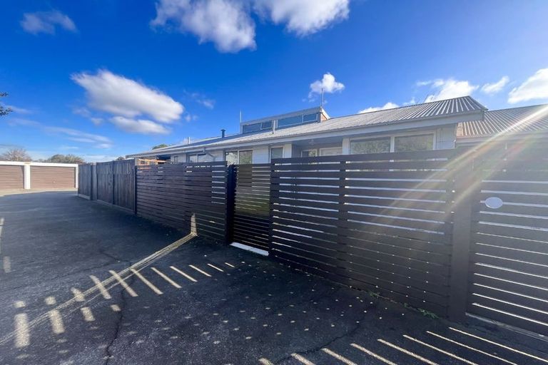 Photo of property in 3/324 Ferry Road, Waltham, Christchurch, 8011