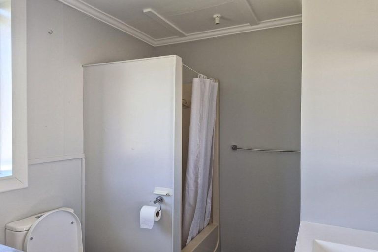 Photo of property in 2 Erskine Street, Tuatapere, 9620