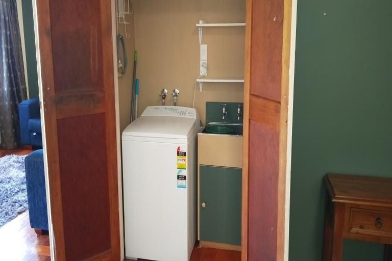 Photo of property in 15 Puriri Terrace, Roslyn, Palmerston North, 4414