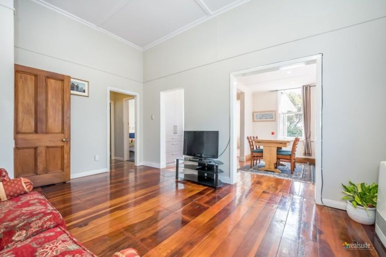 Photo of property in 25 Plunket Avenue, Petone, Lower Hutt, 5012