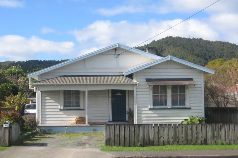 Photo of property in 16 Kamo Road, Regent, Whangarei, 0112