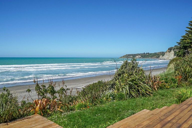 Photo of property in 23 Moody Street, Gore Bay, Cheviot, 7383