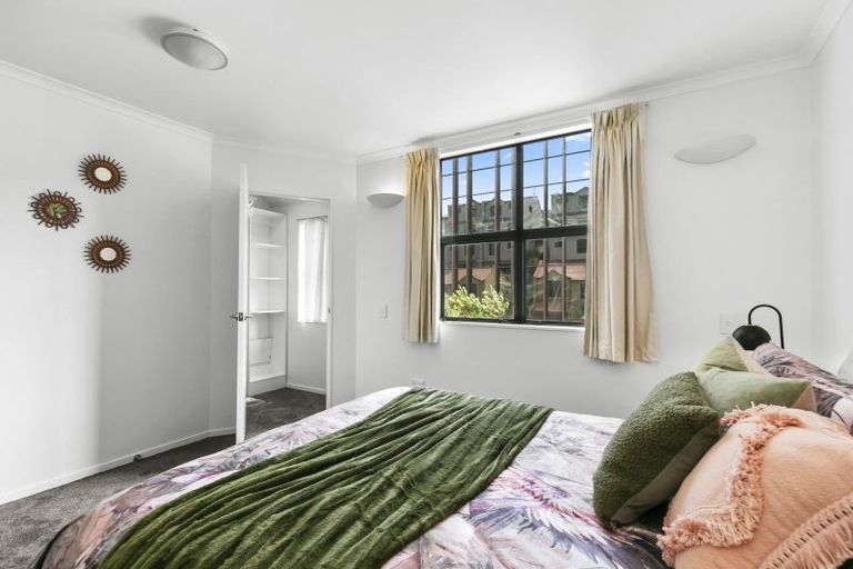 Photo of property in 19 Ballantrae Place, Thorndon, Wellington, 6011