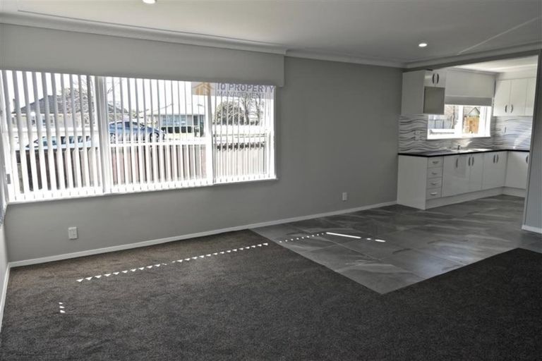 Photo of property in 1/43 Great South Road, Takanini, 2112