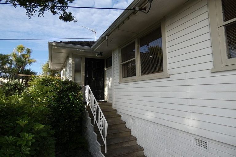 Photo of property in 39 Blease Street, New Lynn, Auckland, 0600