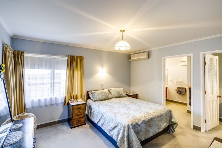 Photo of property in 32 Kotuku Place, Taradale, Napier, 4112