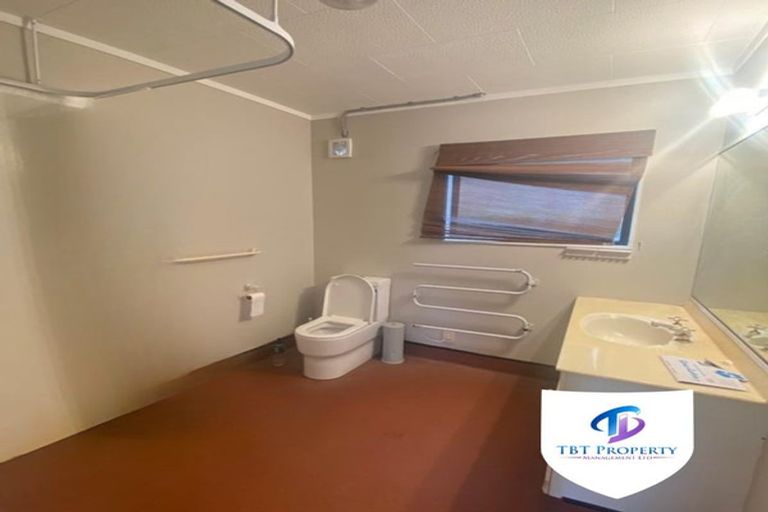 Photo of property in 21 Hakea Place, Totara Heights, Auckland, 2105