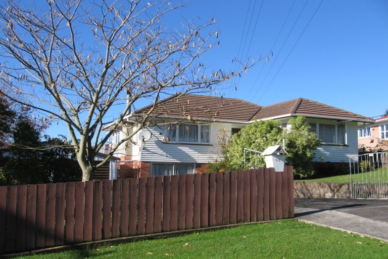 Photo of property in 63 Tiroroa Avenue, Te Atatu South, Auckland, 0610