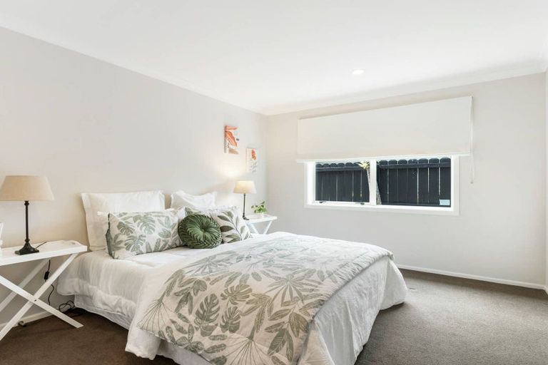 Photo of property in 30 Erne Crescent, East Tamaki, Auckland, 2016