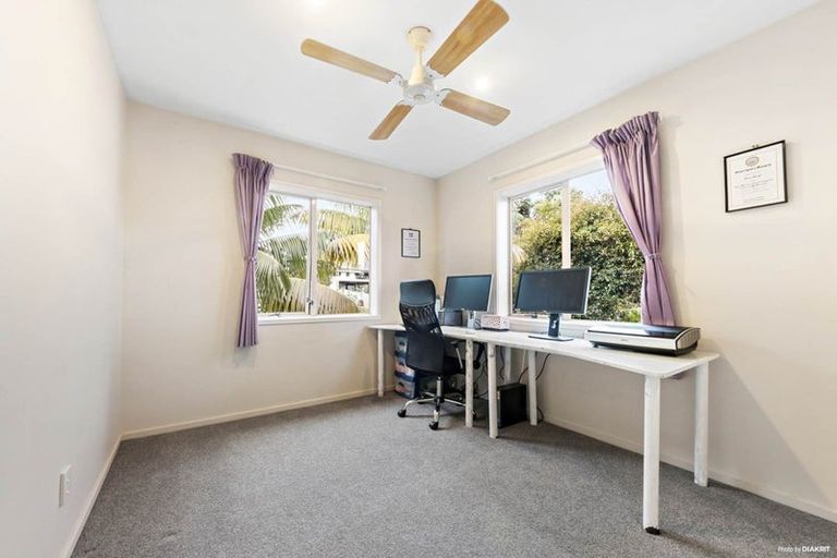 Photo of property in 13a Zion Road, Birkenhead, Auckland, 0626