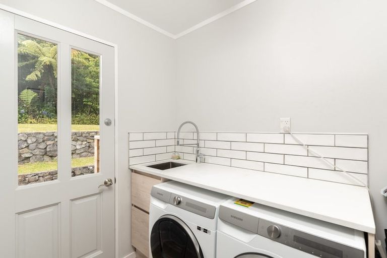 Photo of property in 18 Greyfriars Crescent, Tawa, Wellington, 5028