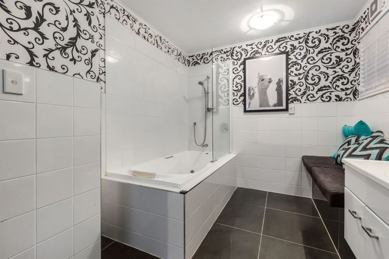 Photo of property in 68a Kenya Street, Ngaio, Wellington, 6035