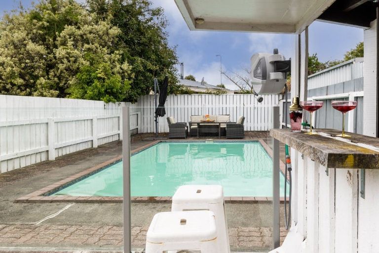 Photo of property in 708 Grove Road, Mayfair, Hastings, 4122