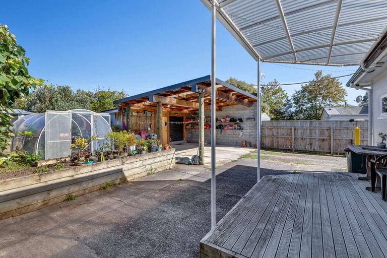 Photo of property in 10 William Street, Marton, 4710