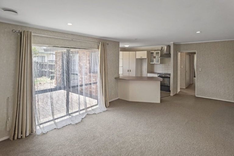 Photo of property in 6 Vesca Place, Golflands, Auckland, 2013