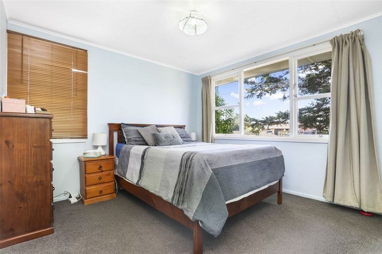 Photo of property in 2 Mabian Crescent, Deanwell, Hamilton, 3206