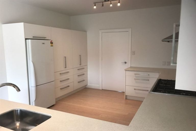 Photo of property in 60 Hamilton Avenue, Ilam, Christchurch, 8041