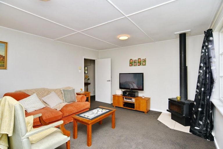 Photo of property in 23 Rowcliffe Crescent, Avonside, Christchurch, 8061