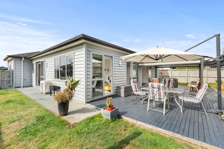 Photo of property in 12 Huarahi Pai Road, Huapai, Kumeu, 0810