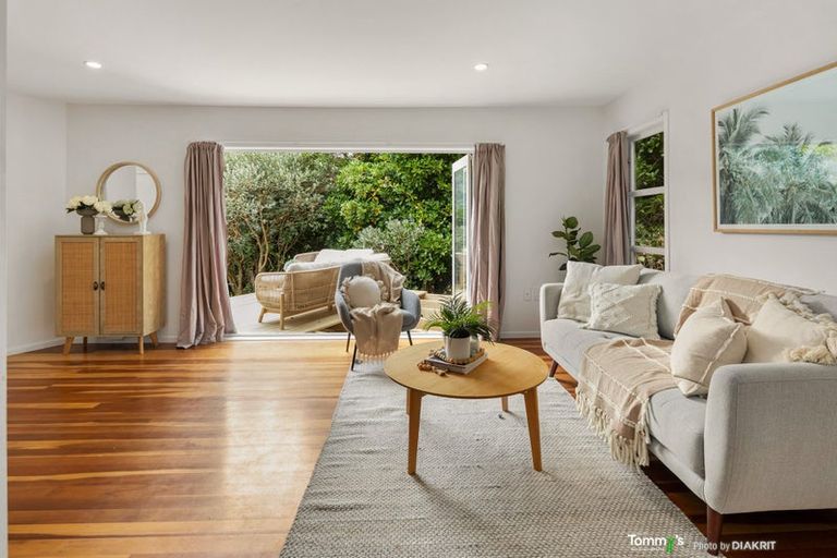Photo of property in 17 Beach Street, Island Bay, Wellington, 6023