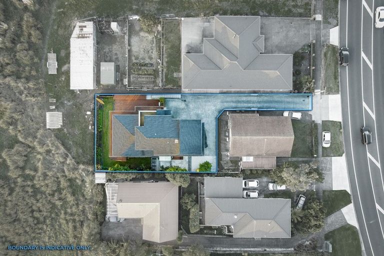 Photo of property in 26a Hobsonville Road, West Harbour, Auckland, 0618