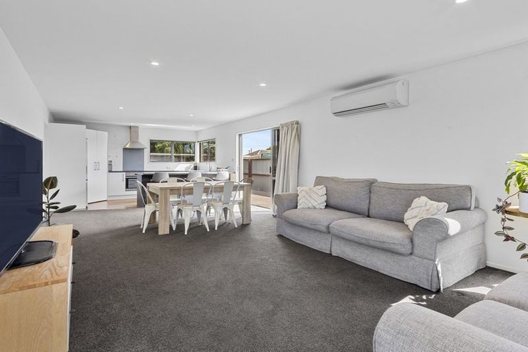 Photo of property in 2/49 Castletown Place, New Brighton, Christchurch, 8083