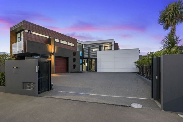 Photo of property in 145 Main Road, Redcliffs, Christchurch, 8081