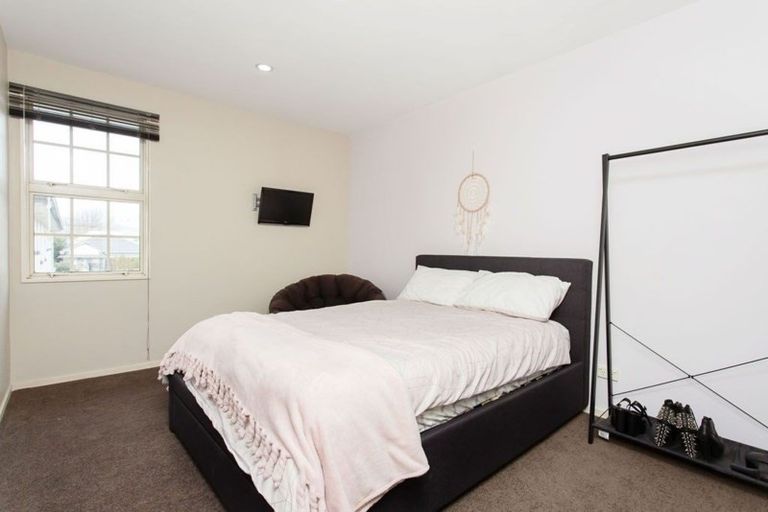 Photo of property in 9g Crohane Place, Addington, Christchurch, 8024