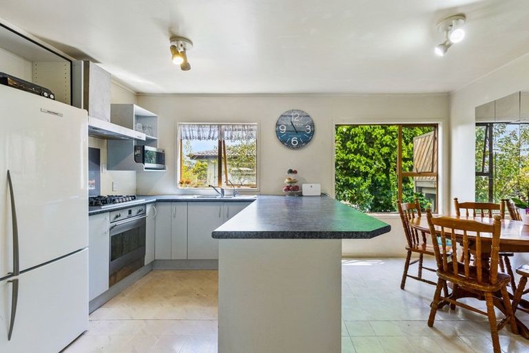 Photo of property in 2/62 Waiau Street, Torbay, Auckland, 0630