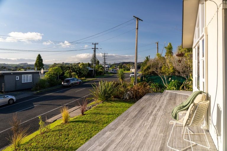 Photo of property in 6 Manukau Road, Raglan, 3225