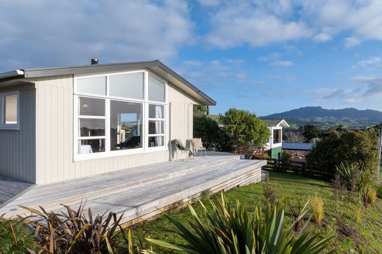 Photo of property in 6 Manukau Road, Raglan, 3225