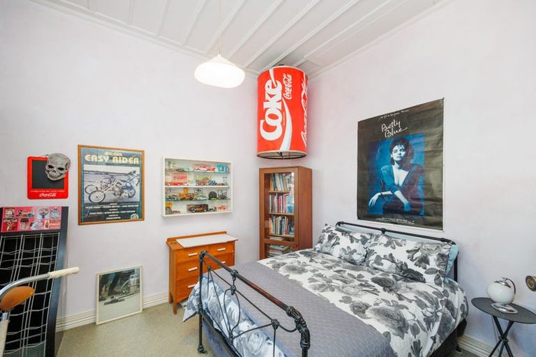 Photo of property in 357 Featherston Street, Palmerston North, 4414
