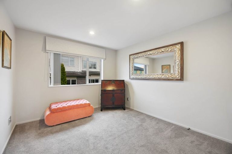 Photo of property in 96 Babich Road North, Ranui, Auckland, 0612