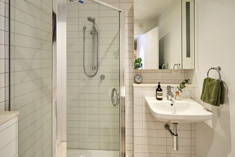 Photo of property in Trinity Apartments, 806/19 College Street, Te Aro, Wellington, 6011