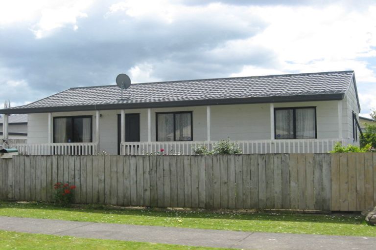 Photo of property in 14 Oratu Place, Manurewa, Auckland, 2102