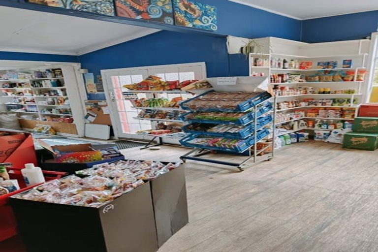 Photo of property in 2 River Road, Hector, 7822