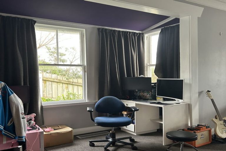 Photo of property in 37 Charlotte Avenue, Brooklyn, Wellington, 6021