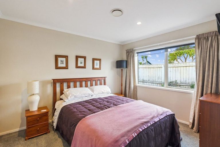 Photo of property in 36 Pharazyn Avenue, Waikanae Beach, Waikanae, 5036