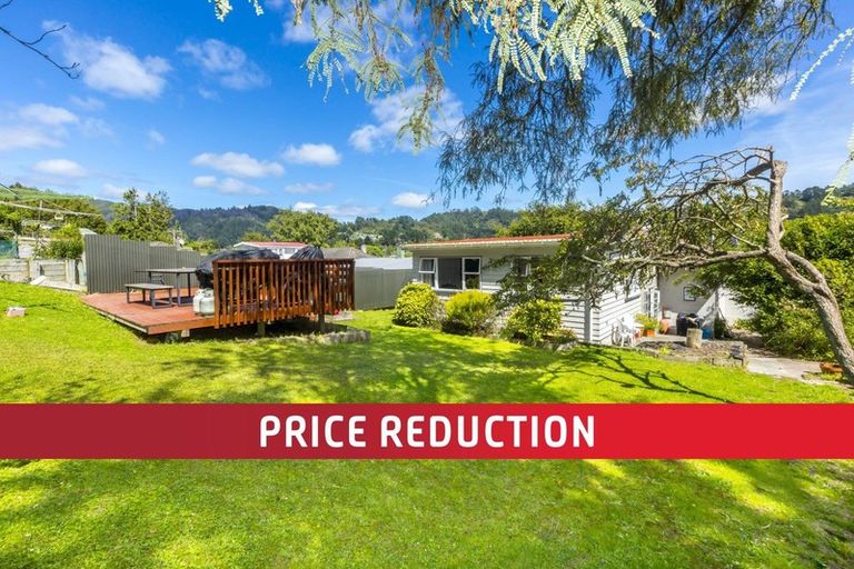 Photo of property in 33 Montgomery Street, Stokes Valley, Lower Hutt, 5019