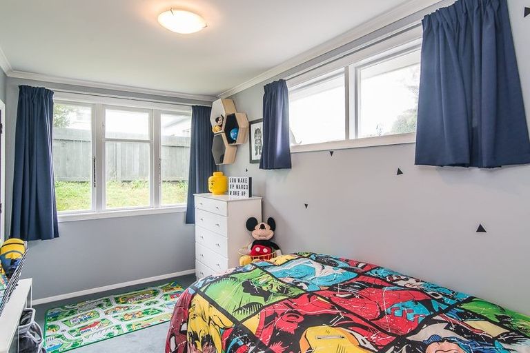 Photo of property in 23 Te Arataura Street, Takapuwahia, Porirua, 5022