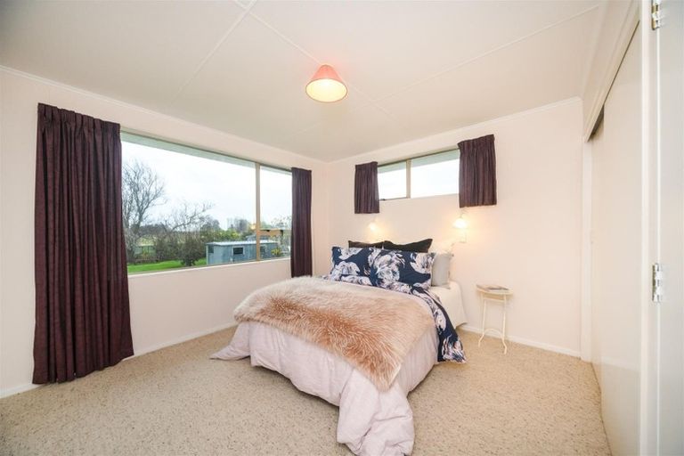 Photo of property in 24 Oaklea Avenue, Marton, 4710