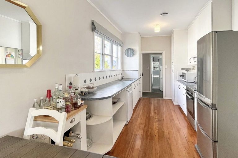 Photo of property in 13 Webb Street, Terrace End, Palmerston North, 4410