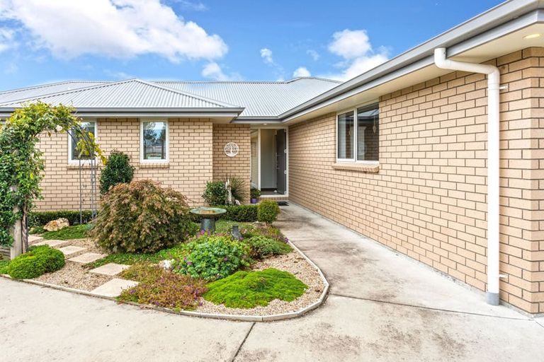 Photo of property in 80 Golden Shore Place, Coromandel, 3506