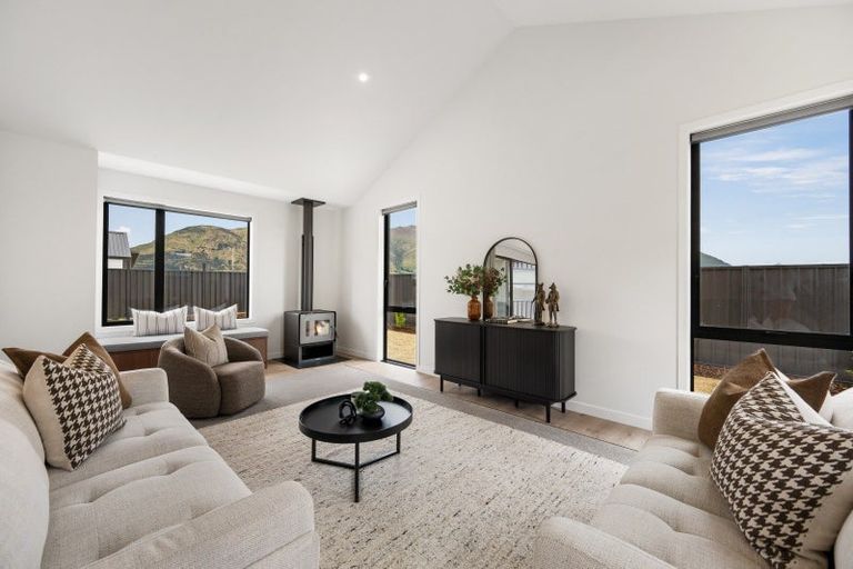 Photo of property in 13 Packer Road, Wanaka, 9382