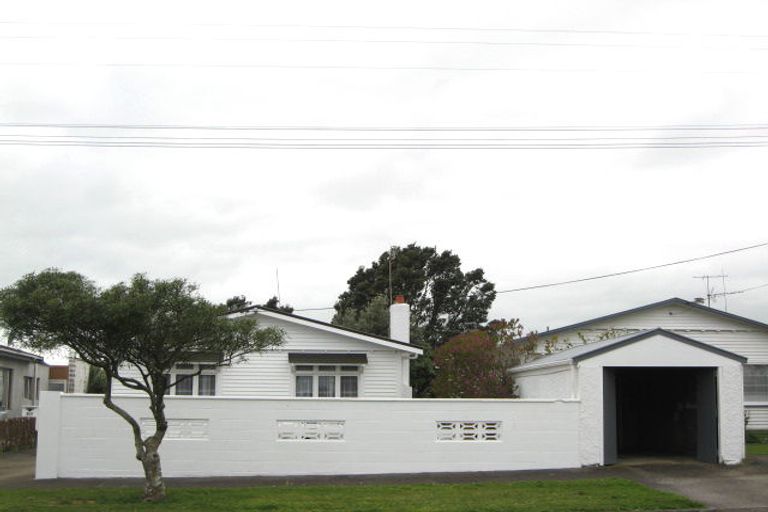 Photo of property in 23 Lyn Street, Lynmouth, New Plymouth, 4310