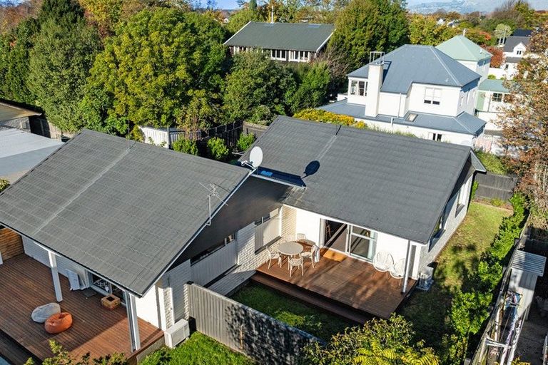 Photo of property in 2/9 Somme Street, St Albans, Christchurch, 8014