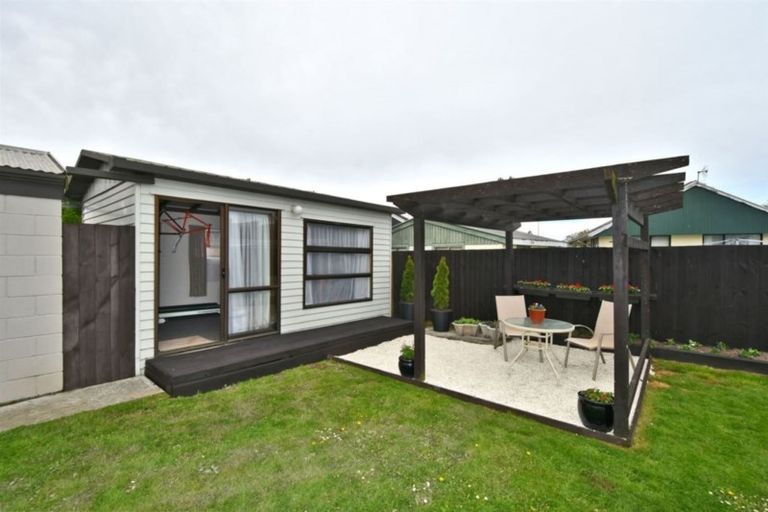 Photo of property in 14 Cob Crescent, Woolston, Christchurch, 8062